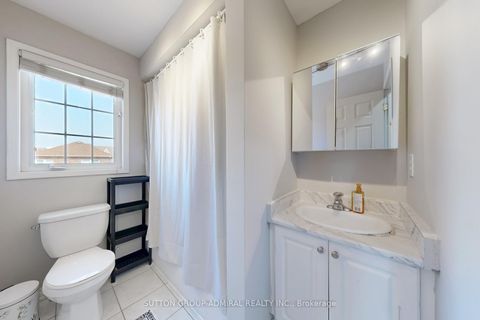 Photo 40 at 50 Jim Baird Mews, CFB, Toronto