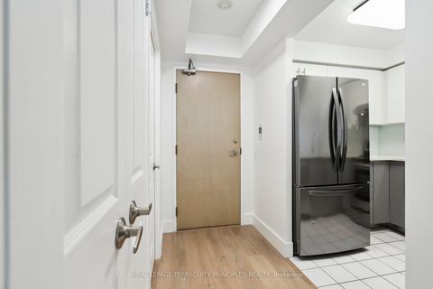 Photo 4 at 418 - 942 Yonge Street, Annex, Toronto