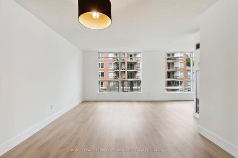 Photo 13 at 418 - 942 Yonge Street, Annex, Toronto