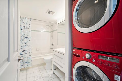 Photo 32 at 418 - 942 Yonge Street, Annex, Toronto Photo 32 at 418 - 942 Yonge Street, Annex, Toronto