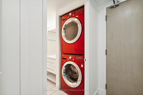 Photo 33 at 418 - 942 Yonge Street, Annex, Toronto Photo 33 at 418 - 942 Yonge Street, Annex, Toronto