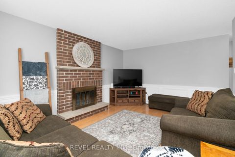 Photo 12 at 70 Lillian Crescent, Sunnidale, Barrie