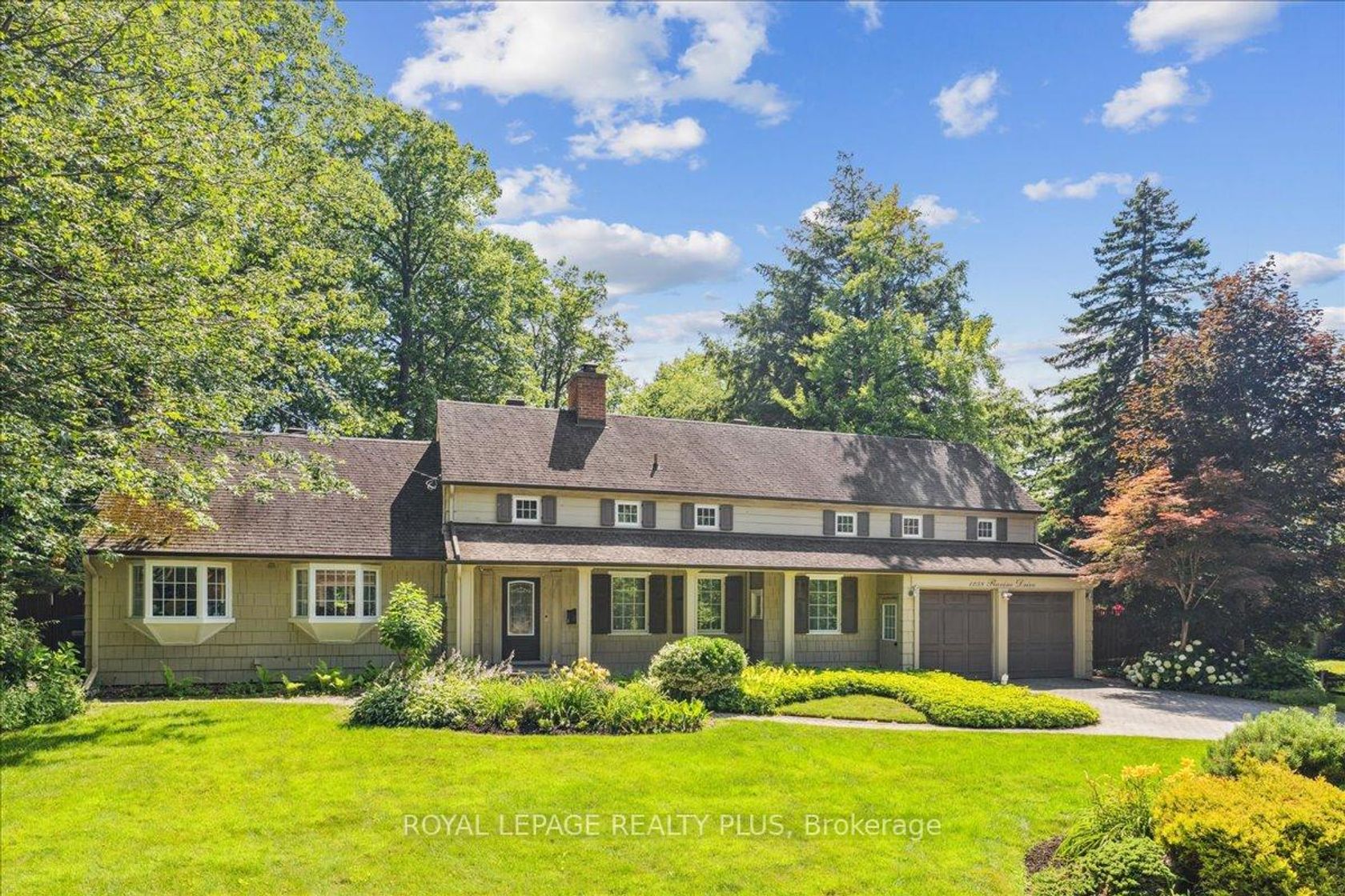 1258 Ravine Drive, Lorne Park, Mississauga by Loree Meneguzzi Real Estate 1258 Ravine Drive, Lorne Park, Mississauga