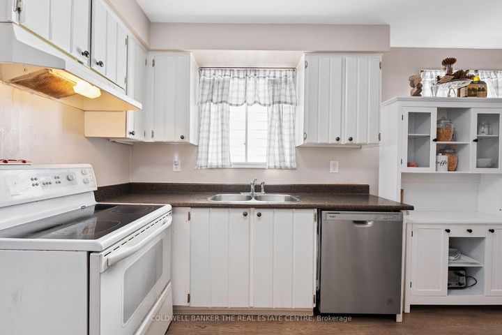 Photo 8 at 60 Pringle Avenue, Markham Village, Markham