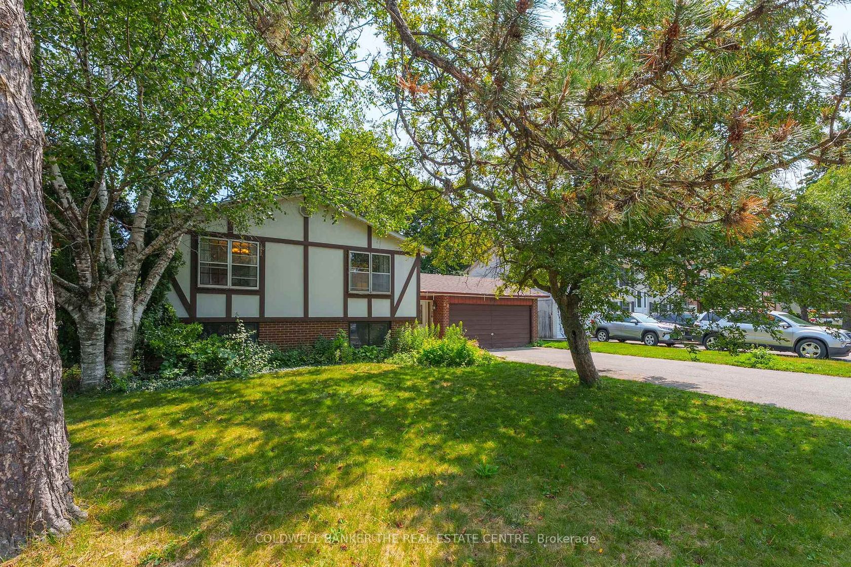 60 Pringle Avenue, Markham Village, Markham 2