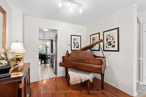 Photo 5 at #56 - 2272 Mowat Avenue, RO River Oaks, Oakville