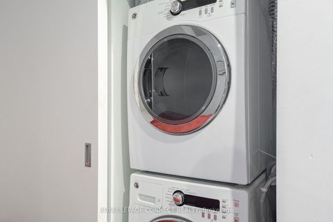 Photo 7 at 206 - 39 Brant Street, Waterfront Communities C1, Toronto