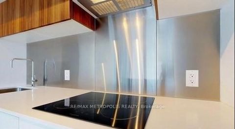 Photo 7 at 301 - 185 Roehampton Avenue, Mount Pleasant West, Toronto