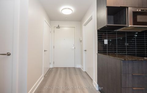 Photo 2 at 406 - 99 The Donway W, Don Mills, Toronto