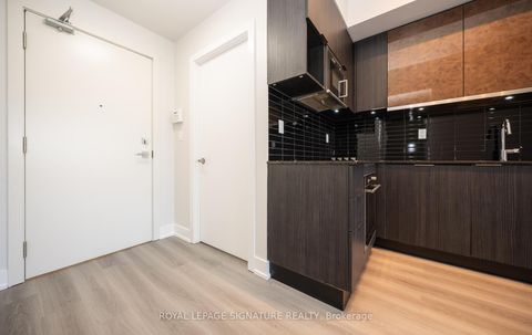 Photo 3 at 406 - 99 The Donway W, Don Mills, Toronto
