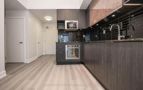 Photo 12 at 406 - 99 The Donway W, Don Mills, Toronto