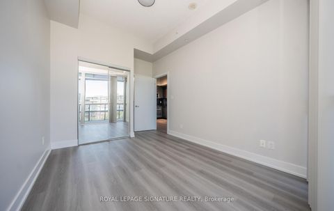 Photo 17 at 406 - 99 The Donway W, Don Mills, Toronto