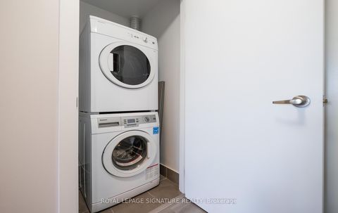 Photo 21 at 406 - 99 The Donway W, Don Mills, Toronto