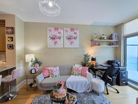 Photo 6 at PH207 - 18 Harding Boulevard, Harding, Richmond Hill