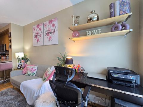 Photo 8 at PH207 - 18 Harding Boulevard, Harding, Richmond Hill