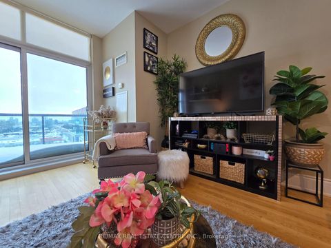 Photo 13 at PH207 - 18 Harding Boulevard, Harding, Richmond Hill