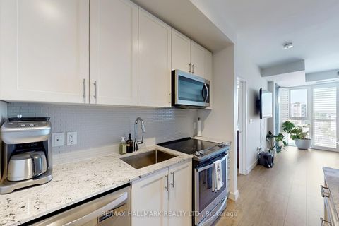 Photo 9 at 416 - 150 Sabina Drive, GO Glenorchy, Oakville