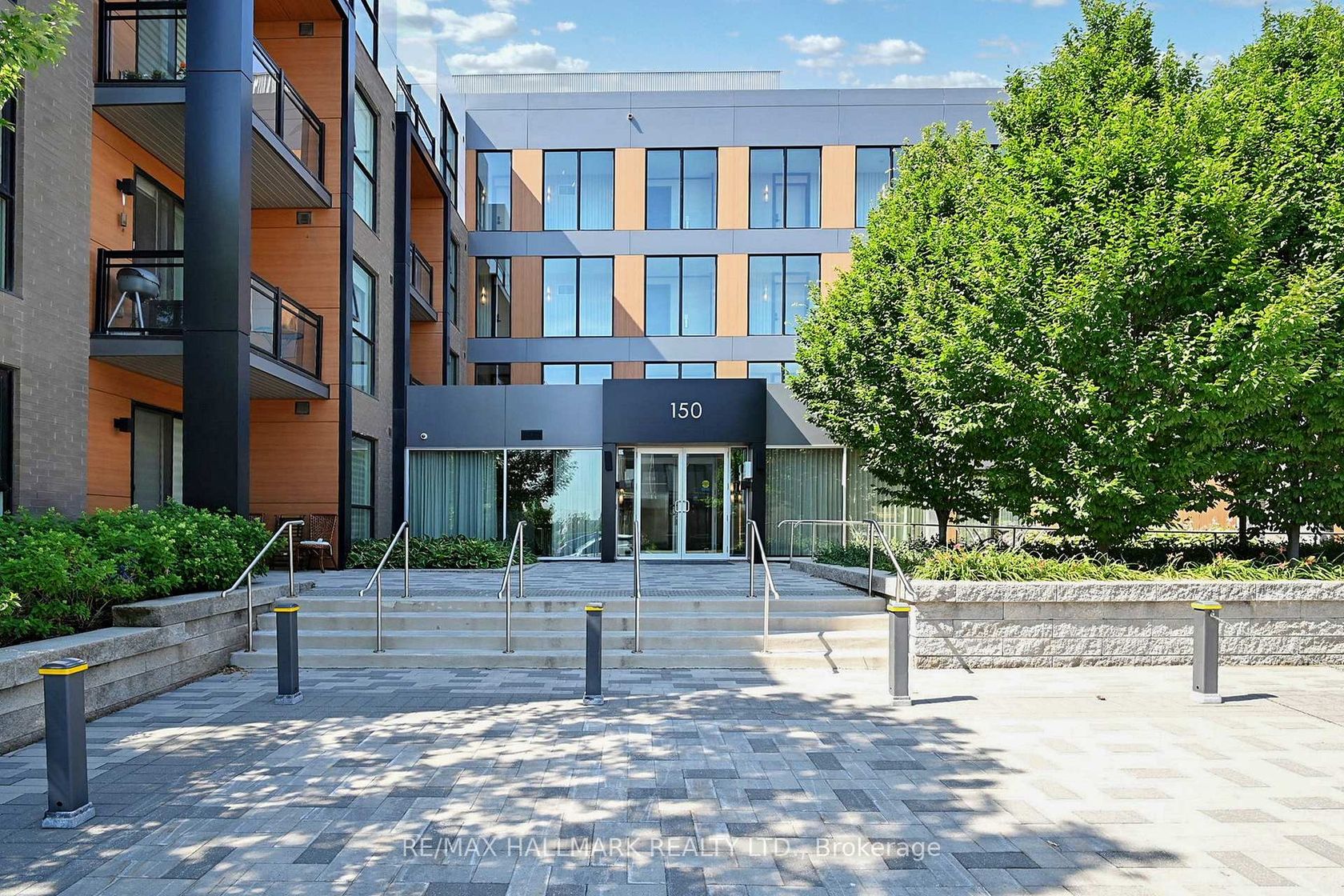 416 - 150 Sabina Drive, GO Glenorchy, Oakville 