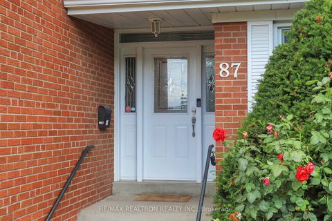 Photo 2 at 87 Valentine Drive, Donalda, Toronto