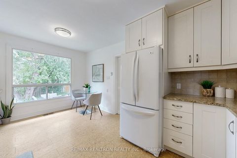 Photo 13 at 87 Valentine Drive, Donalda, Toronto