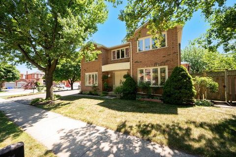 Photo 8 at 2921 Caradoc Lane, CV Clearview, Oakville
