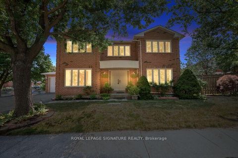 Photo 9 at 2921 Caradoc Lane, CV Clearview, Oakville