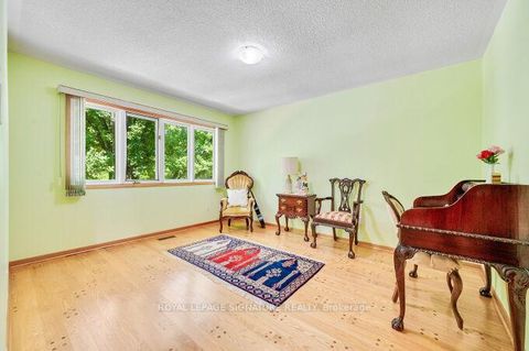 Photo 38 at 2921 Caradoc Lane, CV Clearview, Oakville