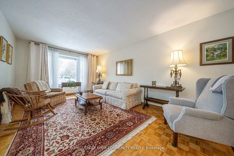 Photo 7 at 79 Mayvern Crescent, North Richvale, Richmond Hill