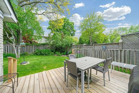 Photo 30 at 79 Mayvern Crescent, North Richvale, Richmond Hill