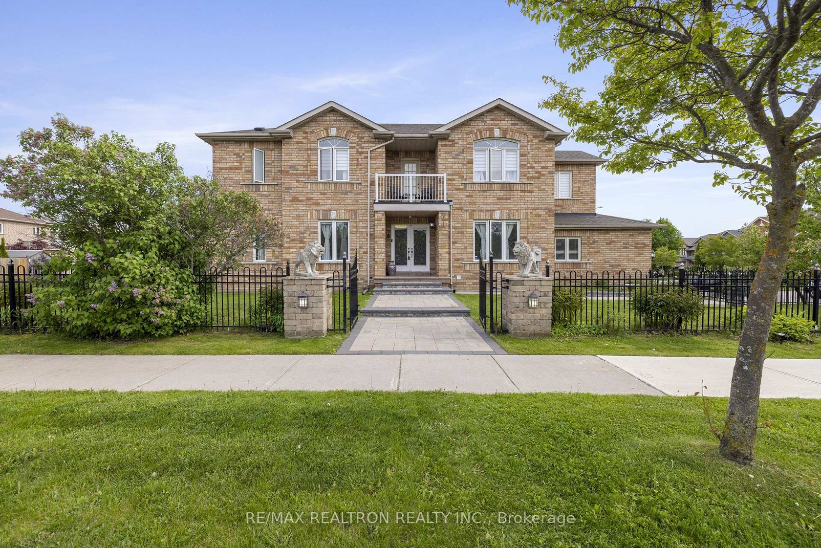 1 Emily Court, Oak Ridges Lake Wilcox, Richmond Hill 