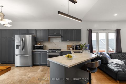 Photo 10 at 5 Humber Street, Ardagh, Barrie
