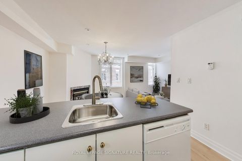 Photo 4 at 334 - 415 Jarvis Street, South St. James Town, Toronto