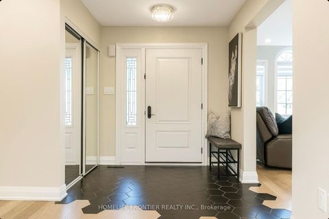 Photo 1 at 41 White Elm Road, Holly, Barrie