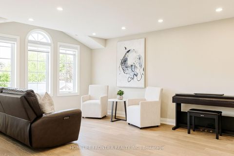 Photo 3 at 41 White Elm Road, Holly, Barrie