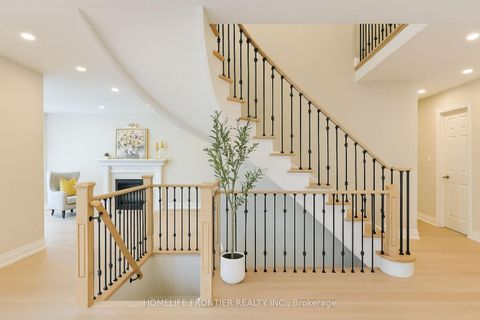 Photo 7 at 41 White Elm Road, Holly, Barrie