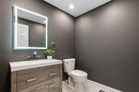 Photo 8 at 41 White Elm Road, Holly, Barrie