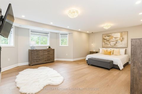 Photo 11 at 41 White Elm Road, Holly, Barrie