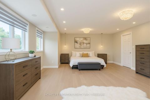 Photo 13 at 41 White Elm Road, Holly, Barrie