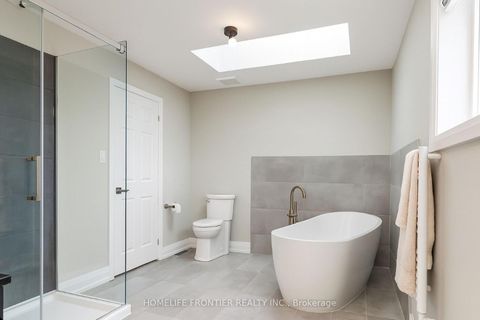 Photo 15 at 41 White Elm Road, Holly, Barrie