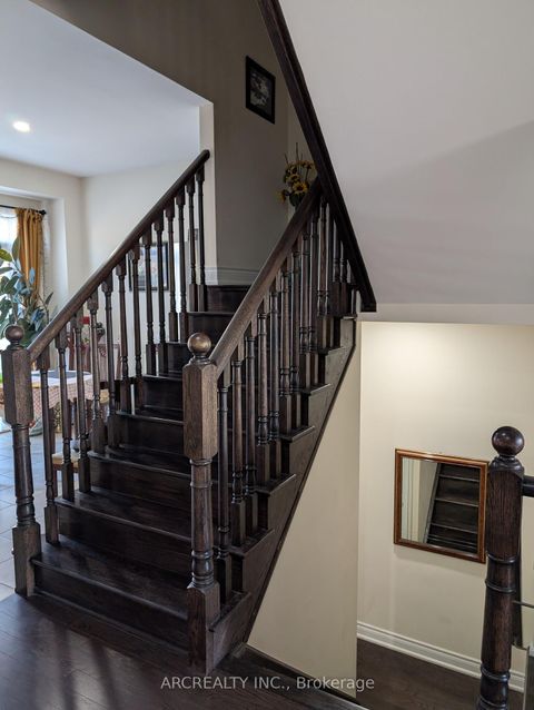 Photo 7 at 46 Betony Drive, Oak Ridges, Richmond Hill