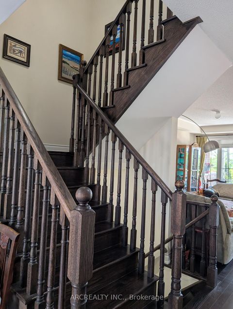 Photo 8 at 46 Betony Drive, Oak Ridges, Richmond Hill