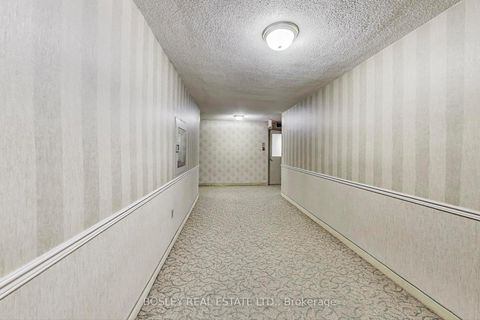 Photo 5 at 1409 - 61 Richview Road, Humber Heights, Toronto
