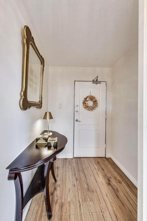 Photo 6 at 1409 - 61 Richview Road, Humber Heights, Toronto