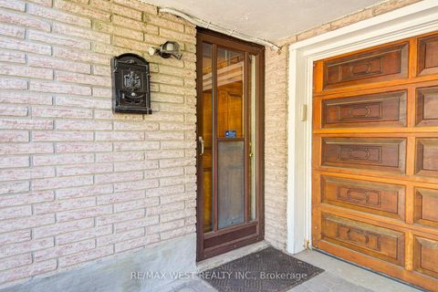 Photo 2 at 85 Downsview Avenue, CFB, Toronto