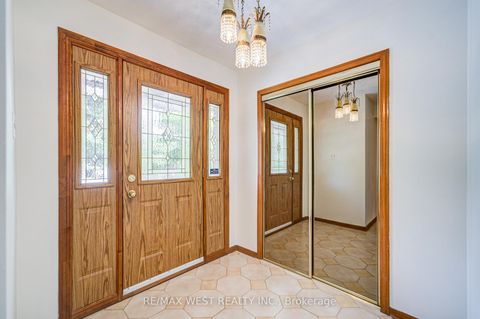 Photo 6 at 85 Downsview Avenue, CFB, Toronto