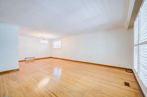 Photo 7 at 85 Downsview Avenue, CFB, Toronto