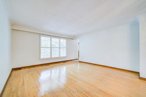 Photo 9 at 85 Downsview Avenue, CFB, Toronto