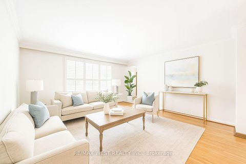 Photo 10 at 85 Downsview Avenue, CFB, Toronto
