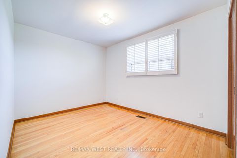 Photo 30 at 85 Downsview Avenue, CFB, Toronto