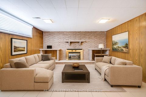 Photo 34 at 85 Downsview Avenue, CFB, Toronto